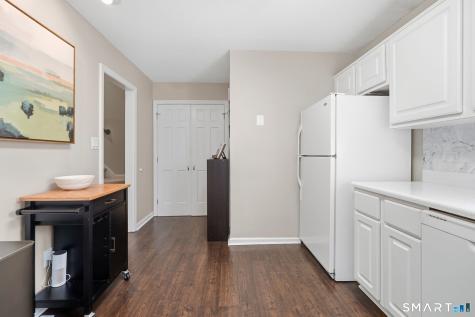 15 Brinley Way Newington CT 06111
