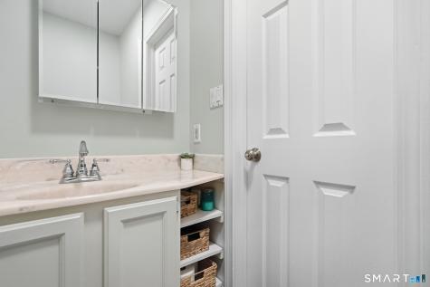15 Brinley Way Newington CT 06111