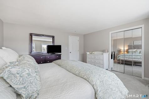 15 Brinley Way Newington CT 06111