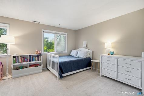 15 Brinley Way Newington CT 06111