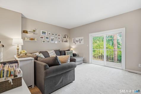 15 Brinley Way Newington CT 06111