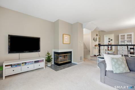 15 Brinley Way Newington CT 06111