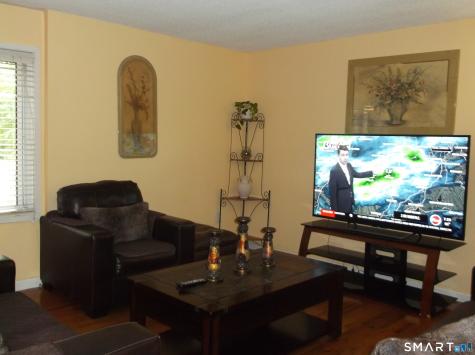 281 Gardner Avenue New London CT 06320