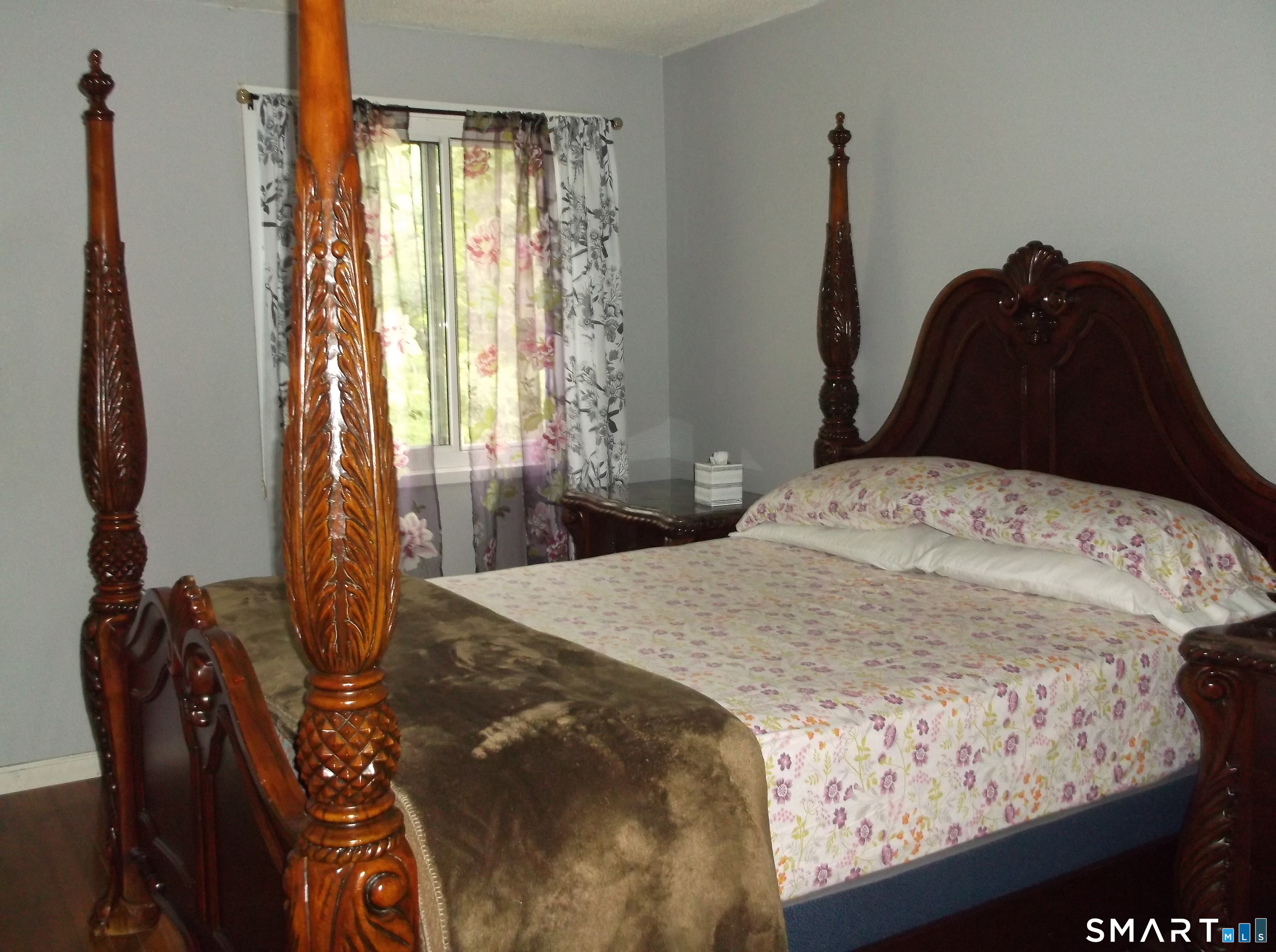 281 Gardner Avenue New London CT 06320