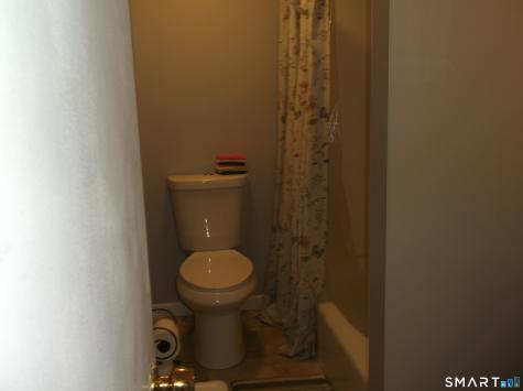 281 Gardner Avenue New London CT 06320