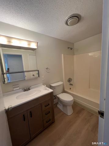 6 Hamre Lane Branford CT 06405