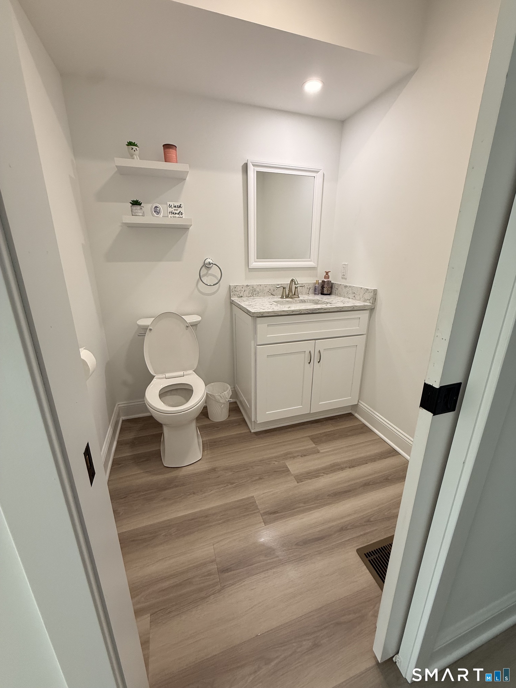 33 Main Street Meriden CT 06451
