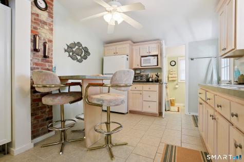 30 Hartford Avenue Old Lyme CT 06371