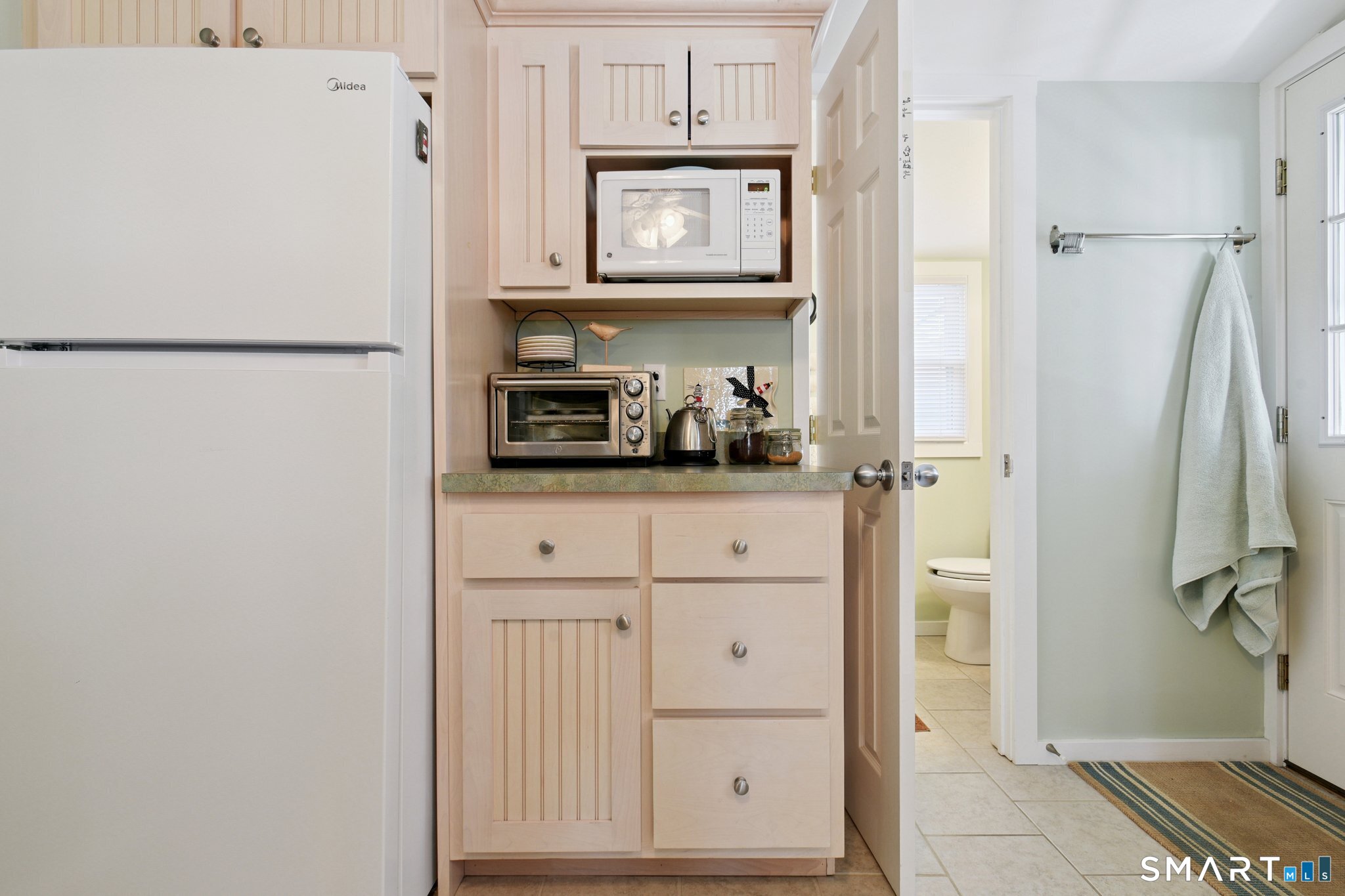 30 Hartford Avenue Old Lyme CT 06371
