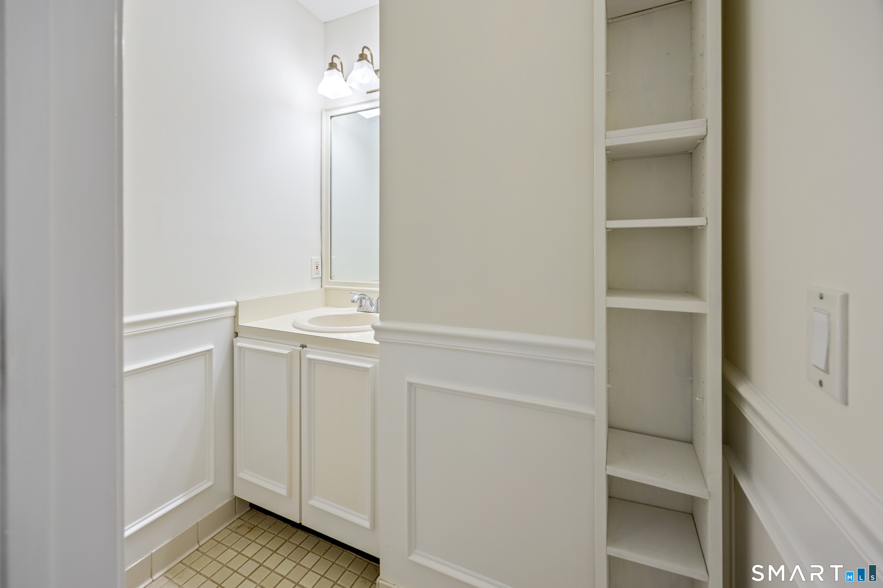 111 Strathmore Lane Wallingford CT 06492