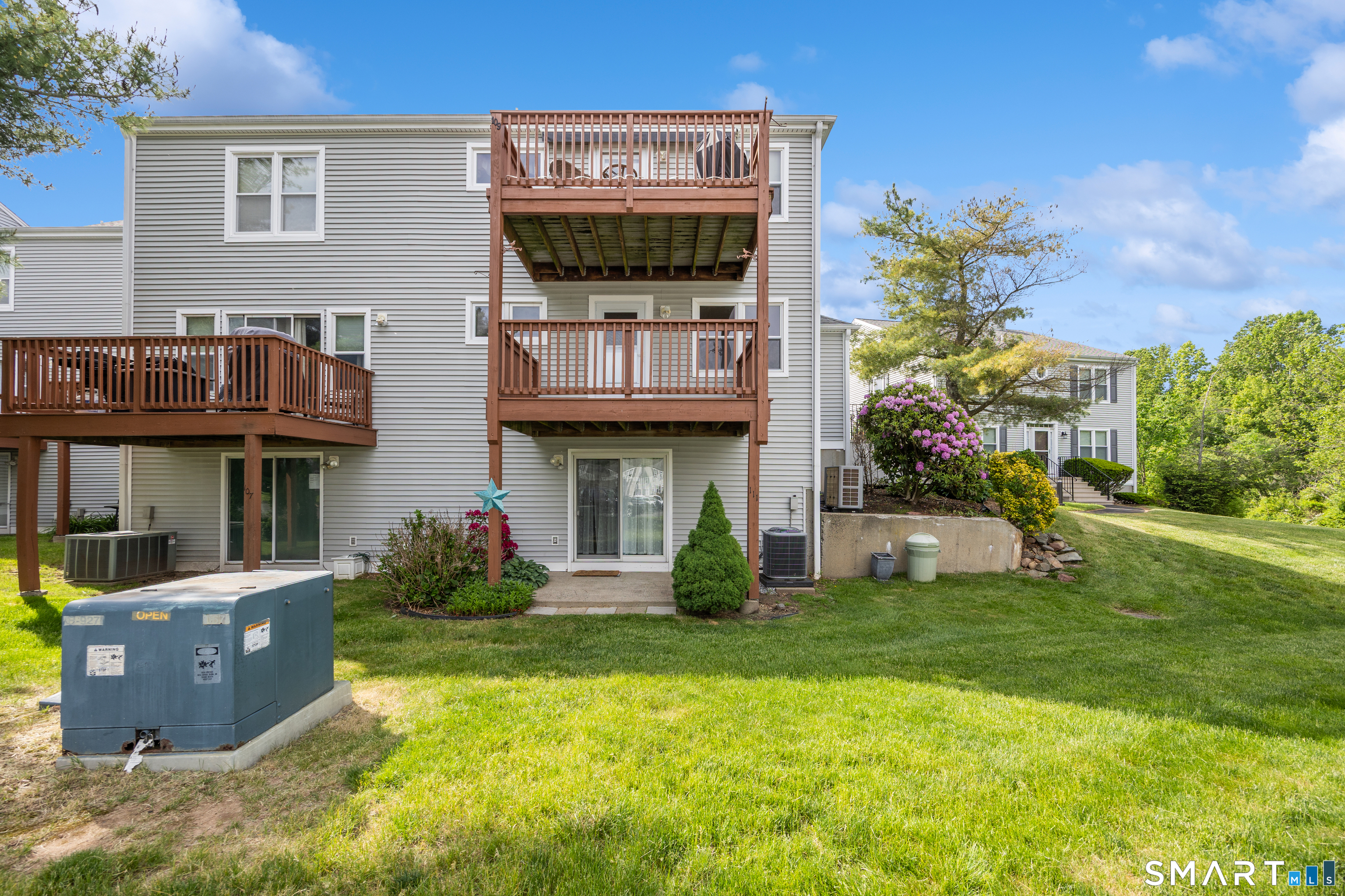 111 Strathmore Lane Wallingford CT 06492