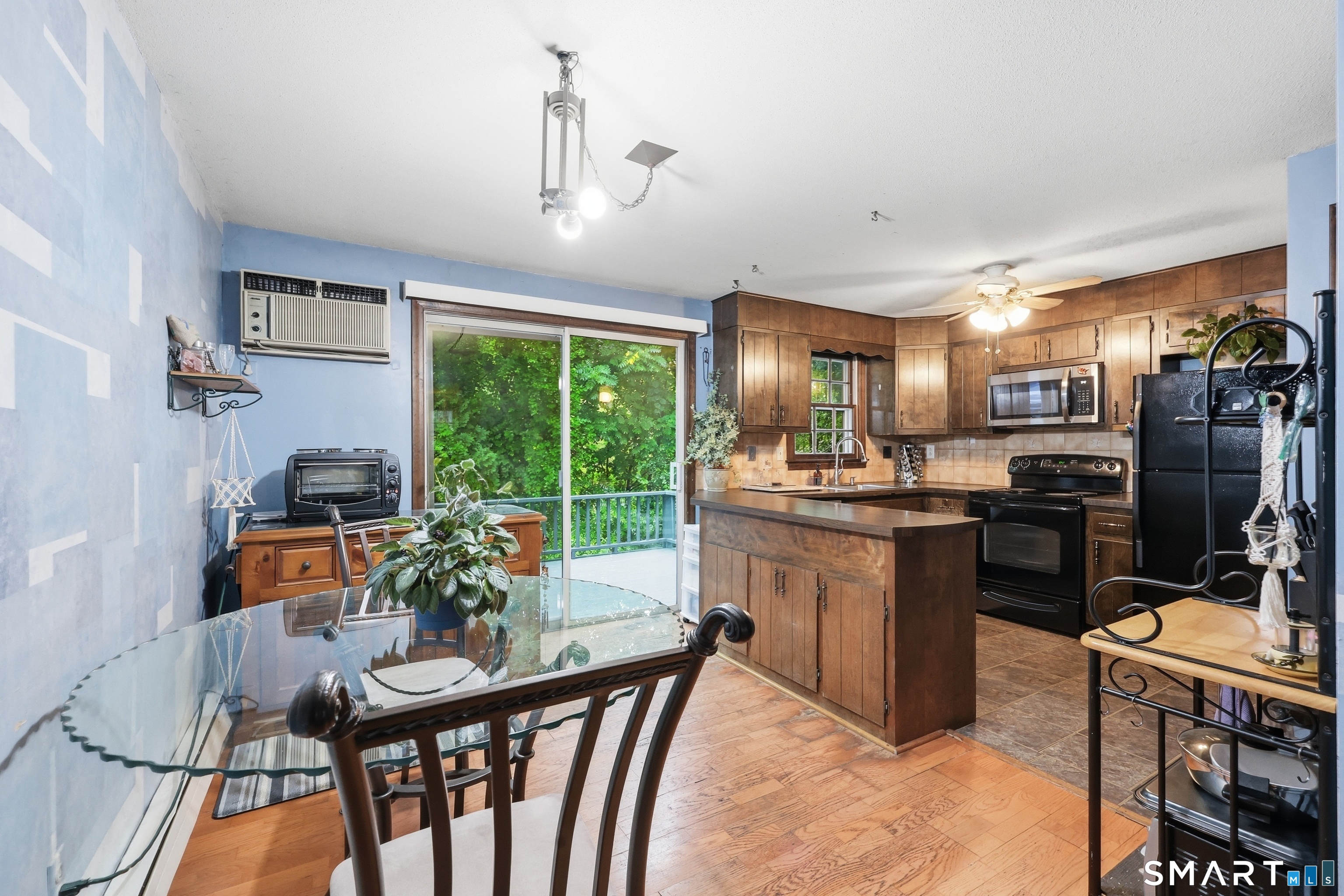 78 Brandywine Lane Suffield CT 06078