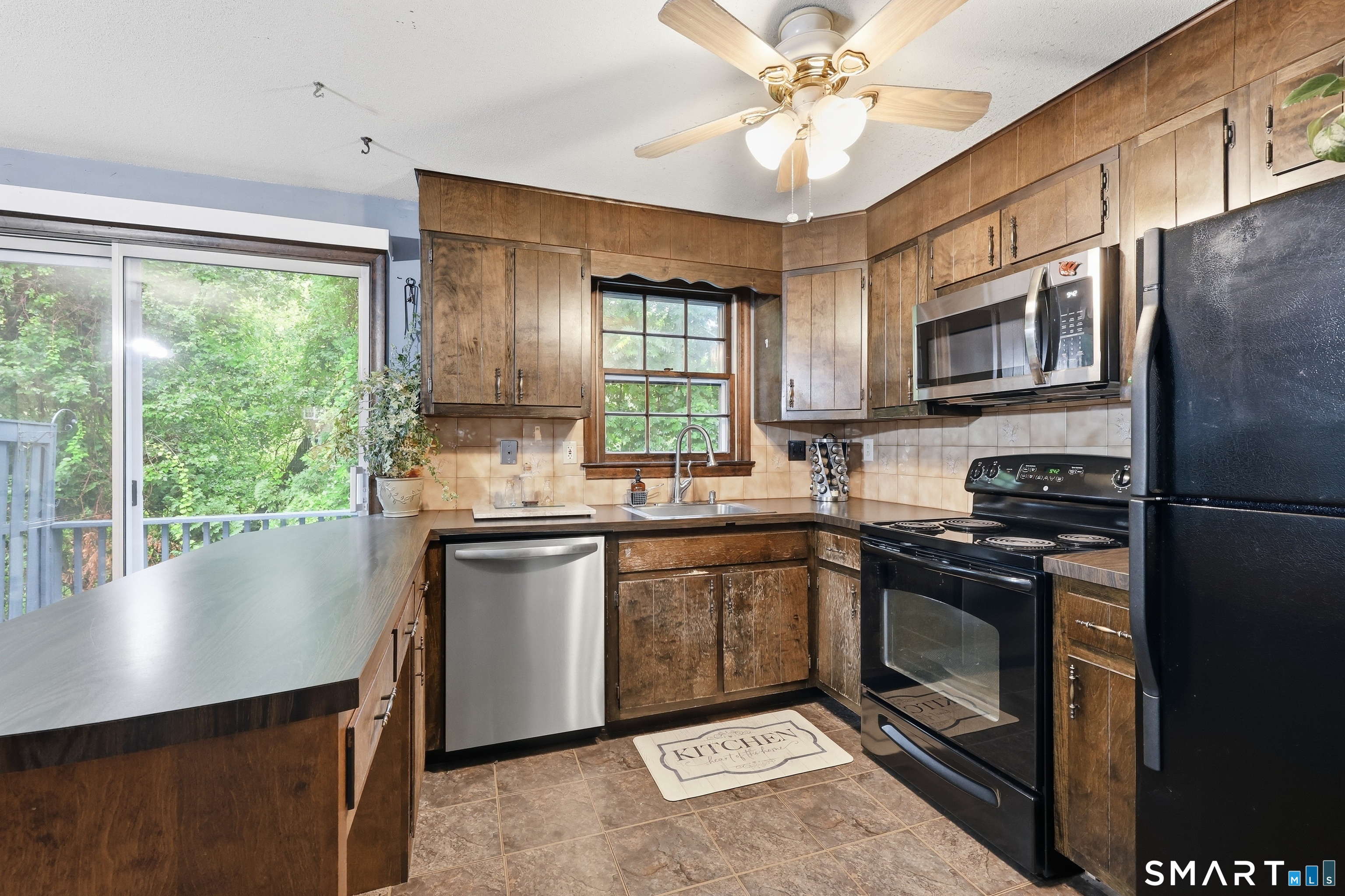 78 Brandywine Lane Suffield CT 06078