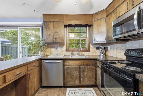 78 Brandywine Lane Suffield CT 06078