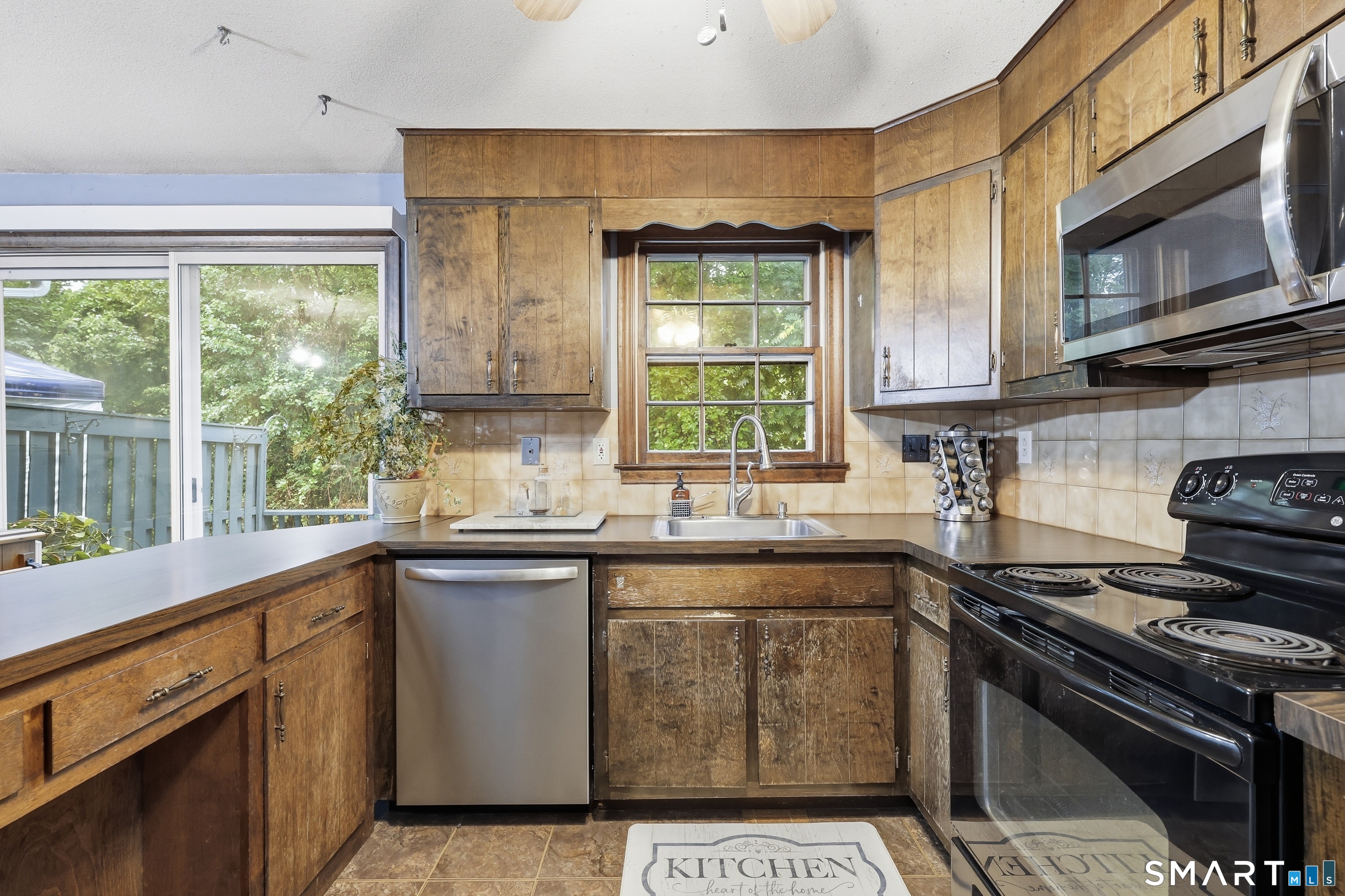 78 Brandywine Lane Suffield CT 06078