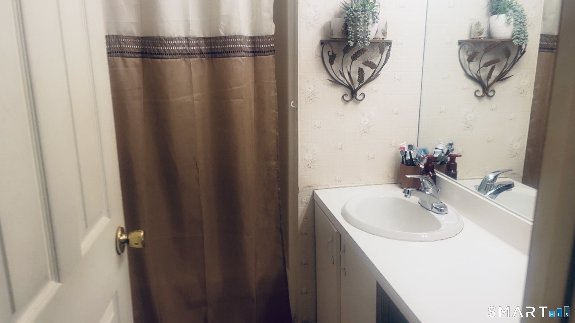 827 Oronoke Road Waterbury CT 06708