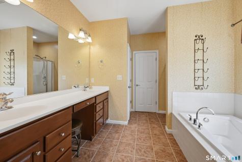 521 Putting Green Lane Oxford CT 06478