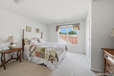 521 Putting Green Lane Oxford CT 06478
