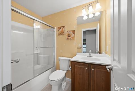 521 Putting Green Lane Oxford CT 06478