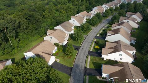 521 Putting Green Lane Oxford CT 06478