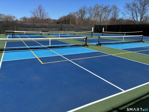 521 Putting Green Lane Oxford CT 06478