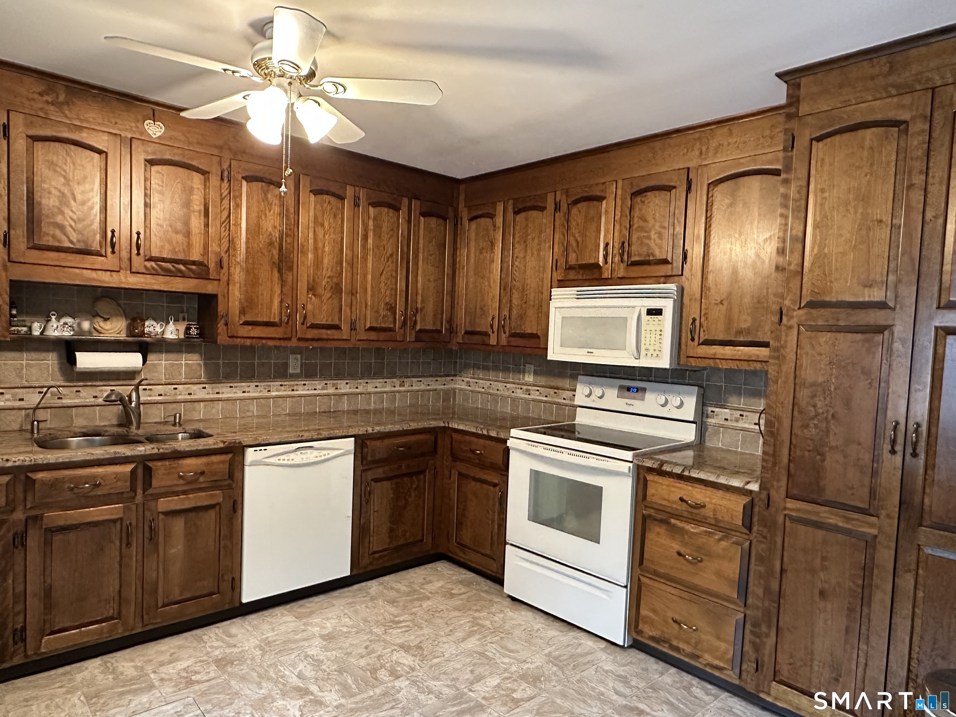162 Pheasant Ridge Shelton CT 06484