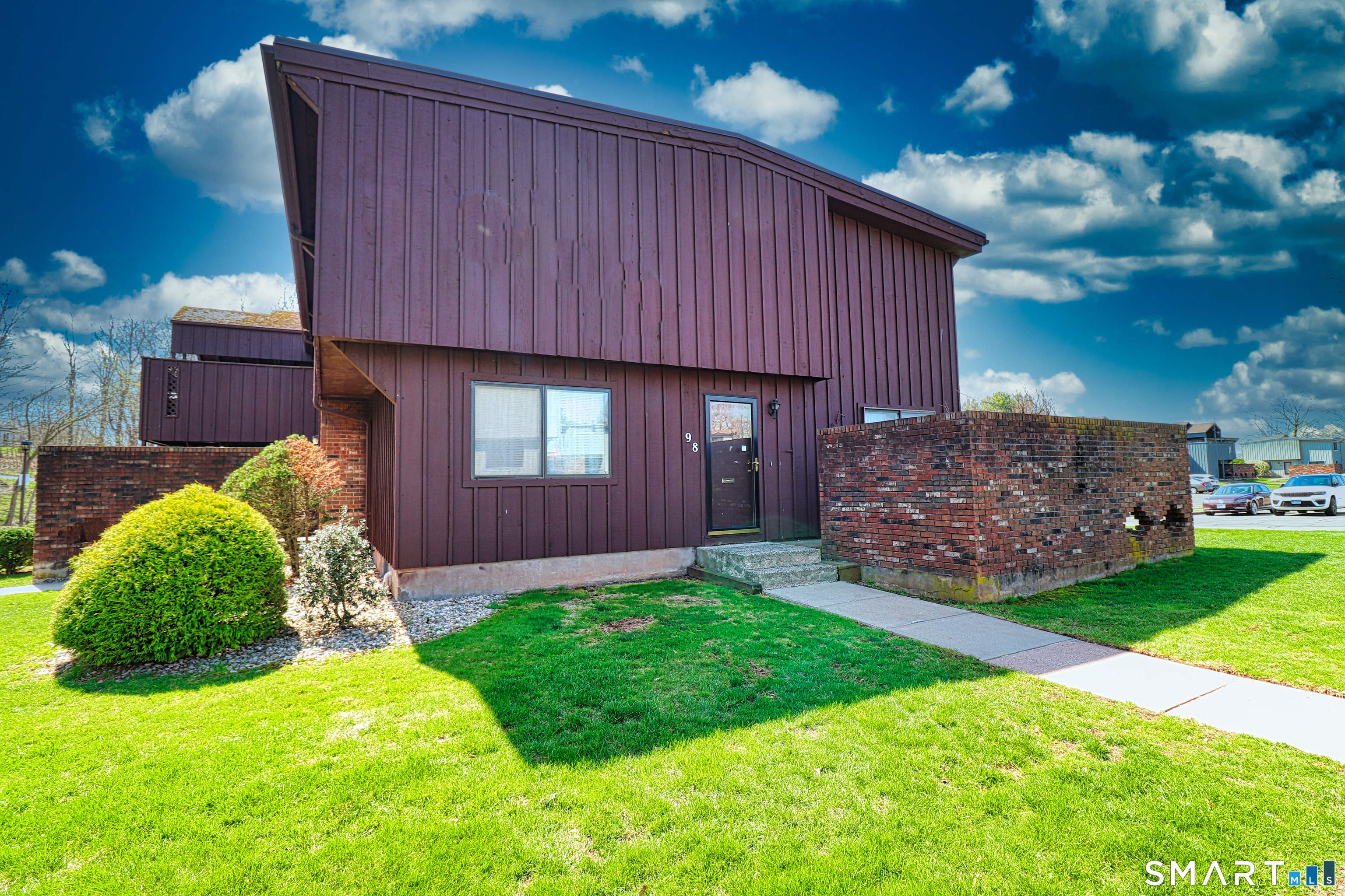 98 Webster Court Newington CT 06111