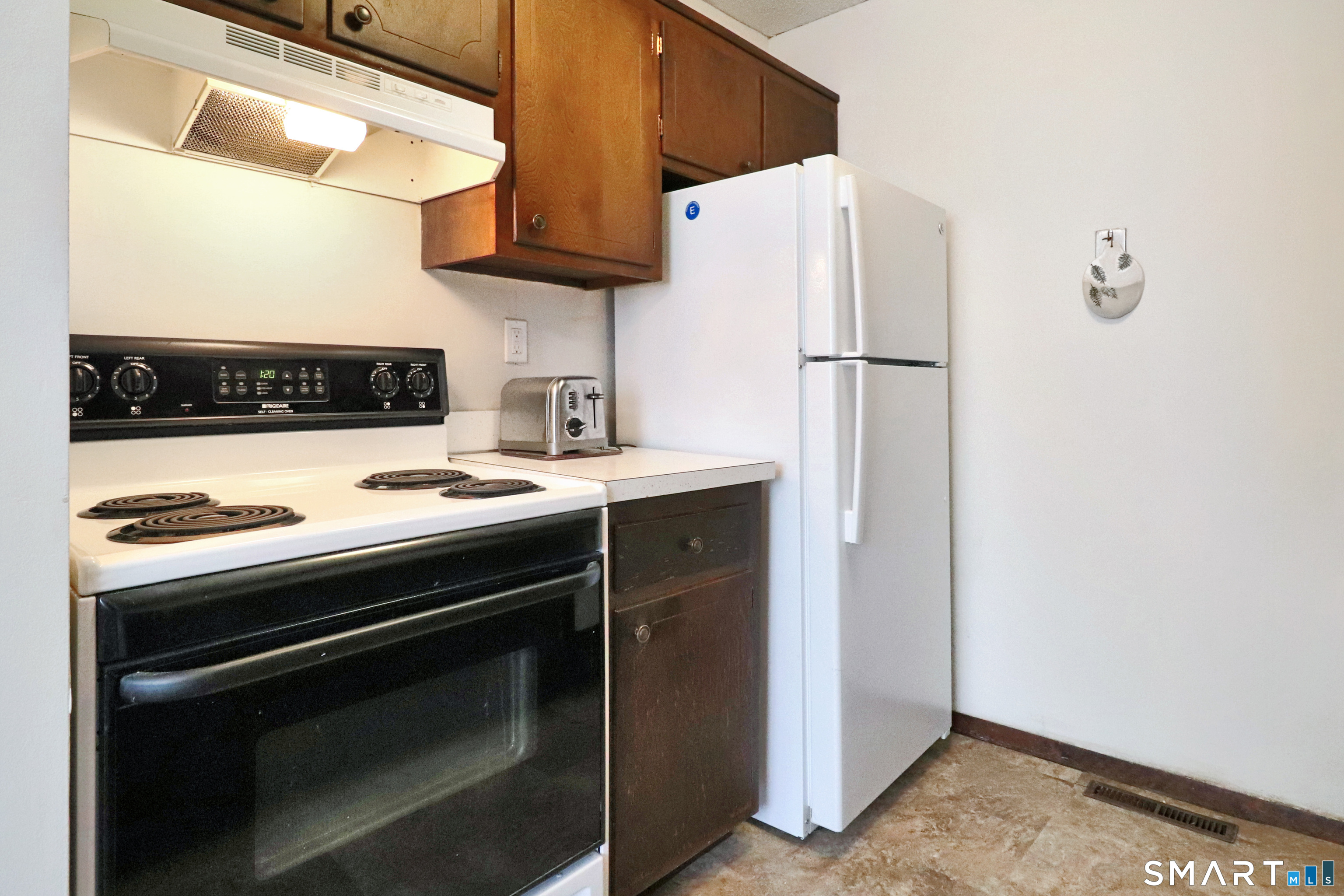 98 Webster Court Newington CT 06111