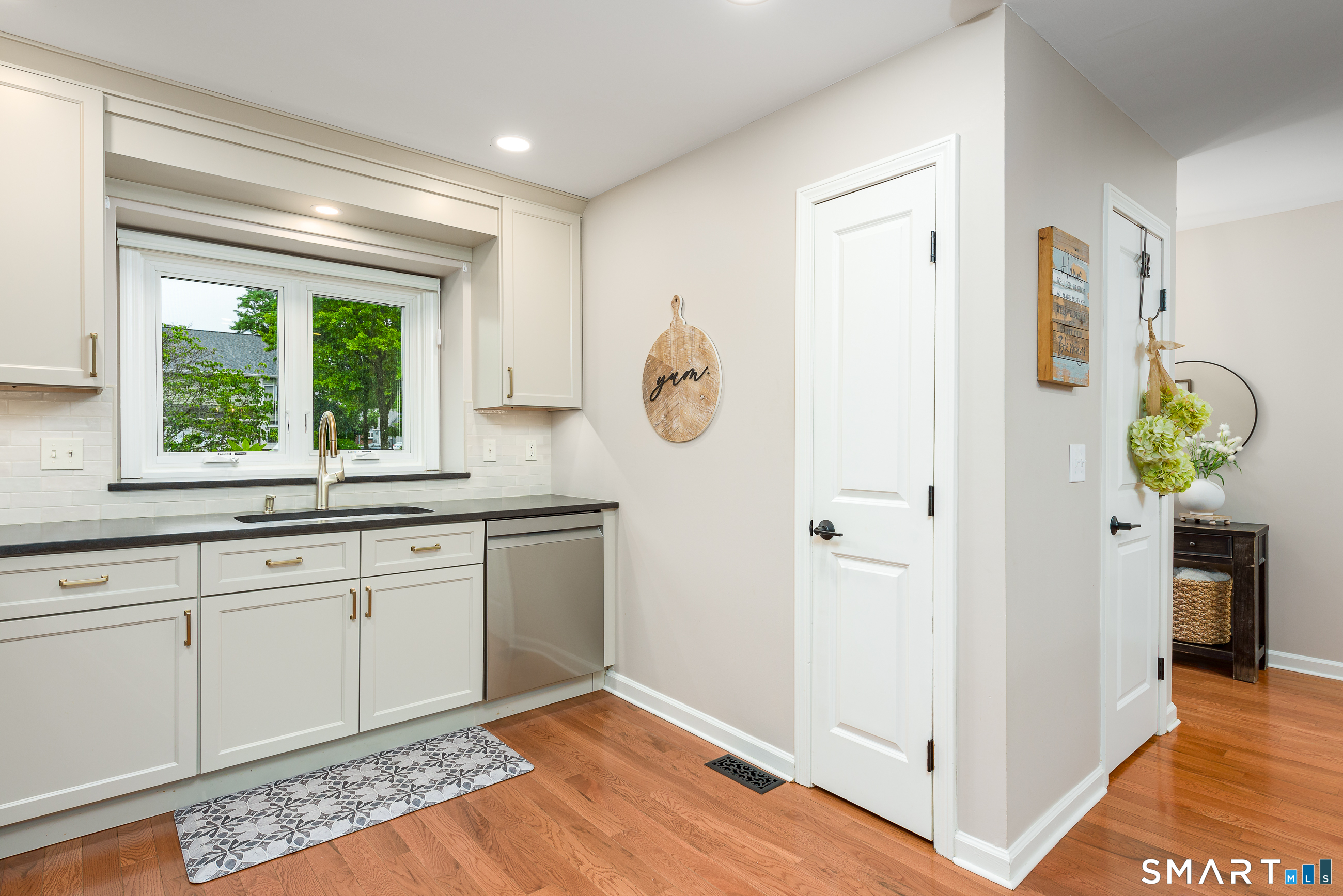 918 Sand Stone Drive South Windsor CT 06074