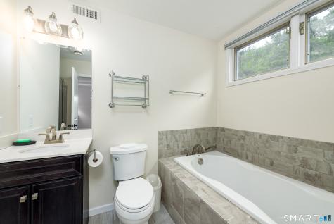 918 Sand Stone Drive South Windsor CT 06074