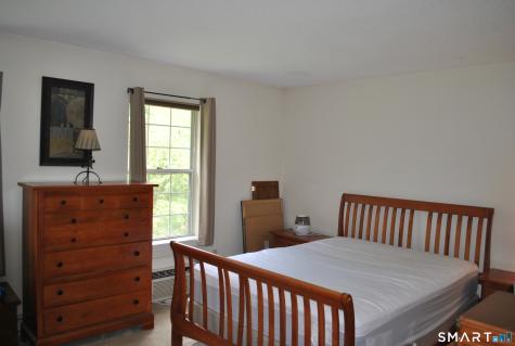 46 Glen Ridge Court New Milford CT 06776