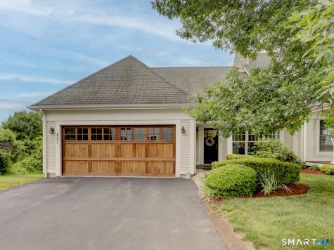 201 Strawberry Lane South Windsor CT 06074