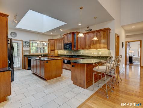 201 Strawberry Lane South Windsor CT 06074