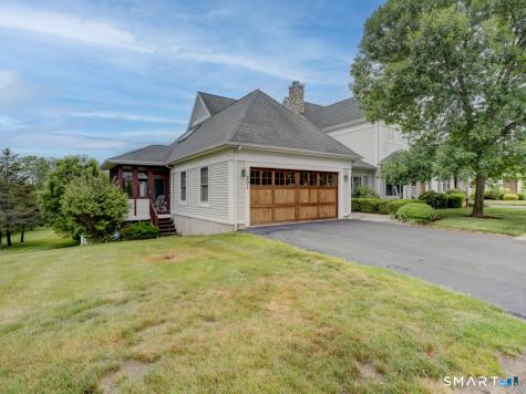 201 Strawberry Lane South Windsor CT 06074