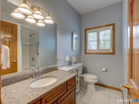201 Strawberry Lane South Windsor CT 06074