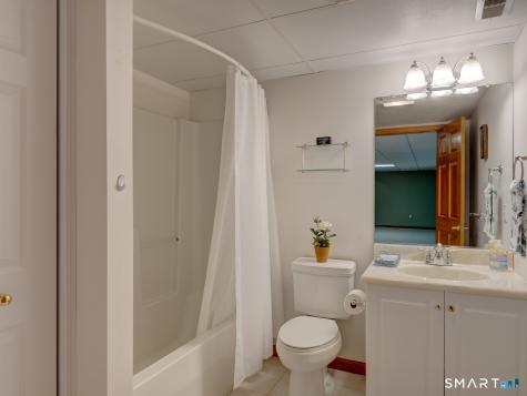 201 Strawberry Lane South Windsor CT 06074