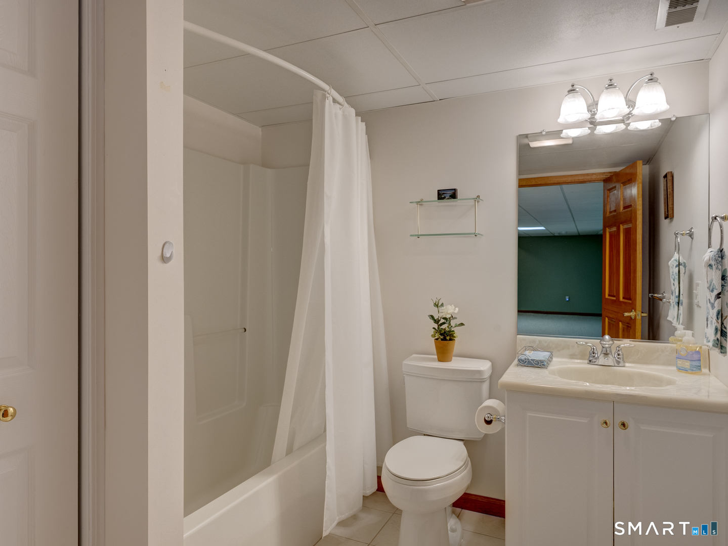 201 Strawberry Lane South Windsor CT 06074