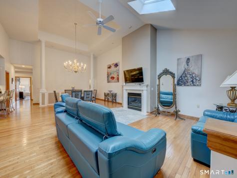 201 Strawberry Lane South Windsor CT 06074
