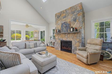 211 Meadow Brook Road Oxford CT 06478