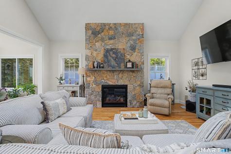 211 Meadow Brook Road Oxford CT 06478