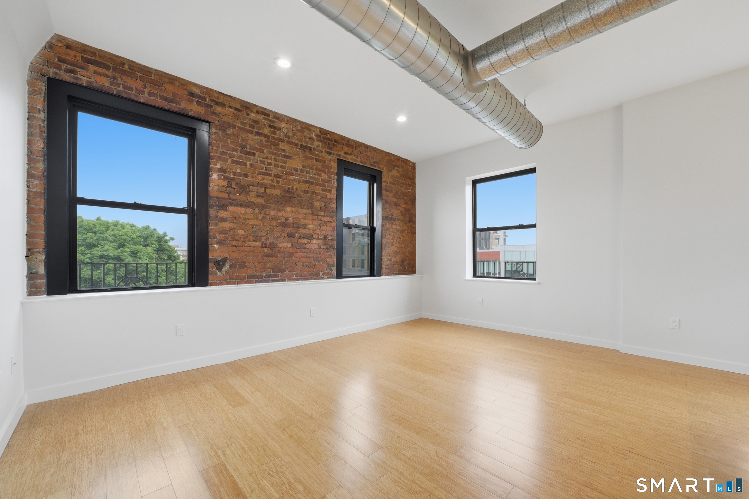 881 Lafayette Boulevard Bridgeport CT 06604