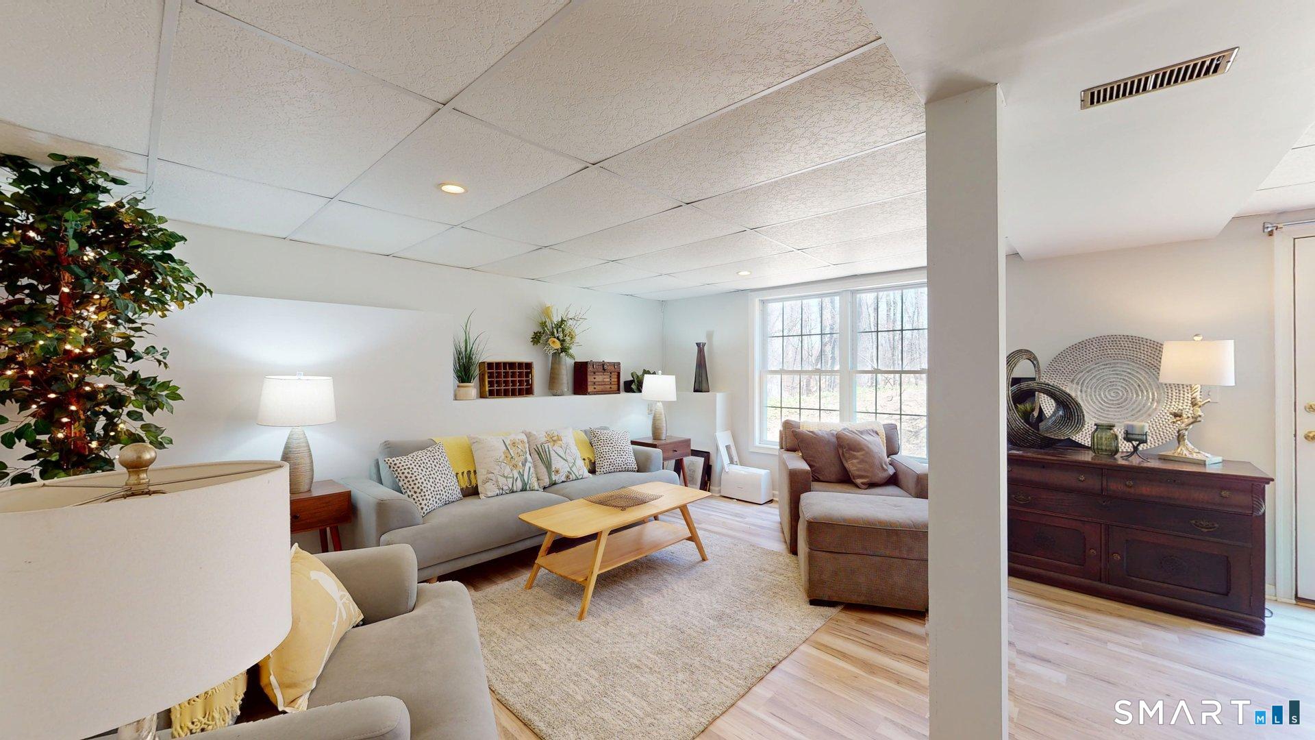 98 Dibble Hollow Lane Windsor Locks CT 06096