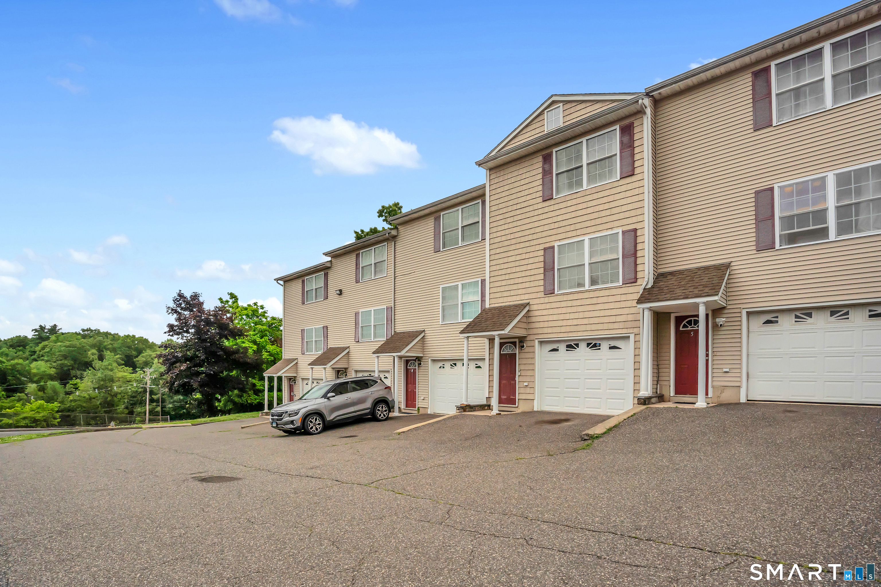 166 Hamden Avenue Waterbury CT 06704