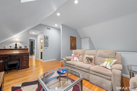 63 Woodbury Hill Woodbury CT 06798