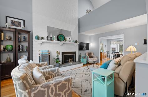 63 Woodbury Hill Woodbury CT 06798