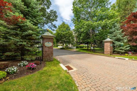 14 Billingsgate Drive Simsbury CT 06070