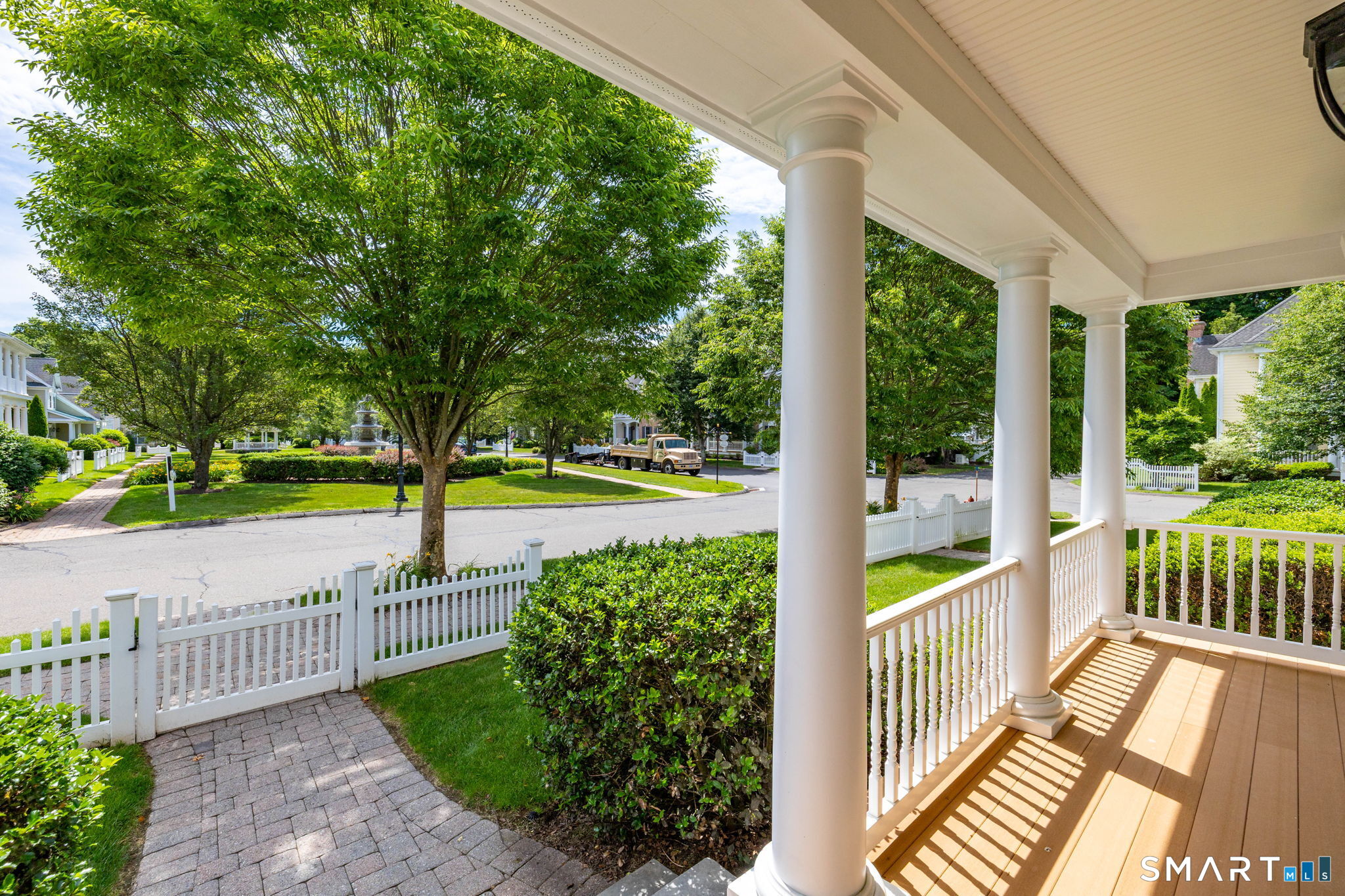 14 Billingsgate Drive Simsbury CT 06070