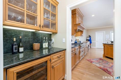 14 Billingsgate Drive Simsbury CT 06070
