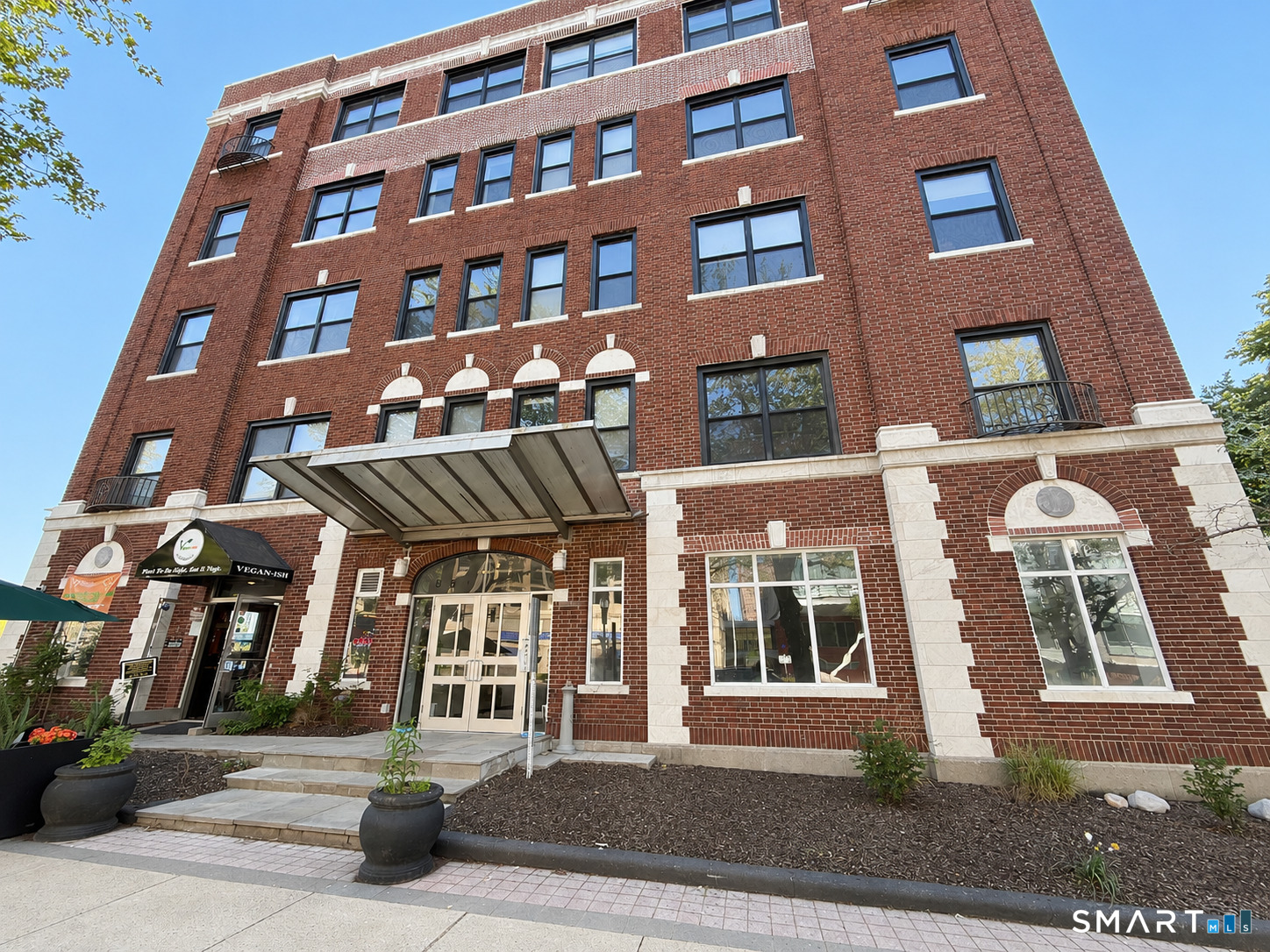 881 Lafayette Boulevard Bridgeport CT 06604