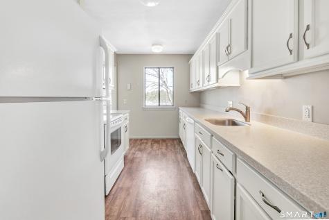 289 Heritage Village Southbury CT 06488